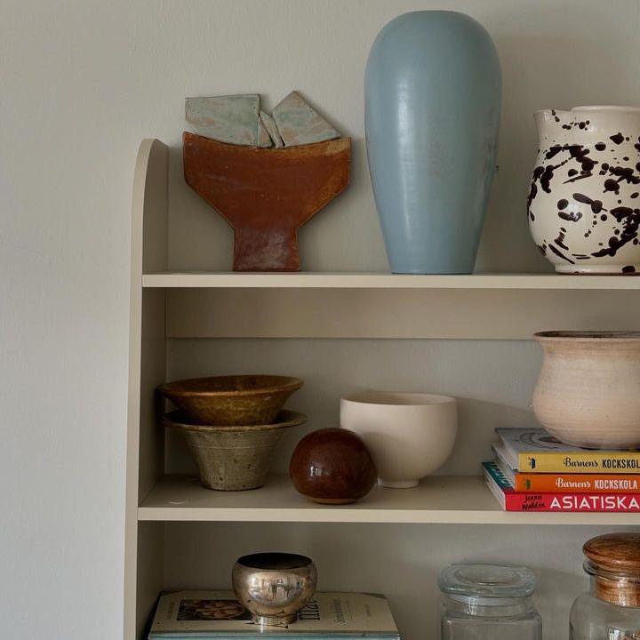 Strapats Wall shelf