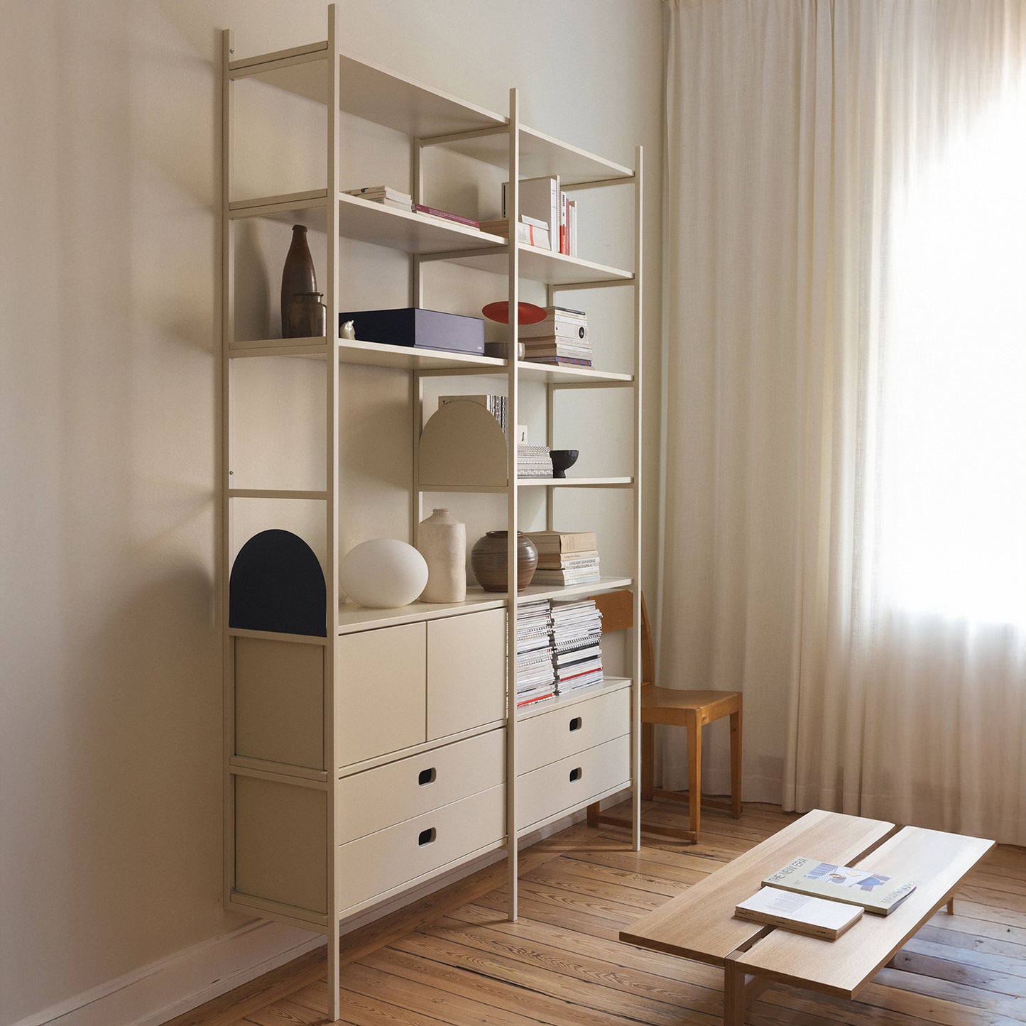 Bücherregal