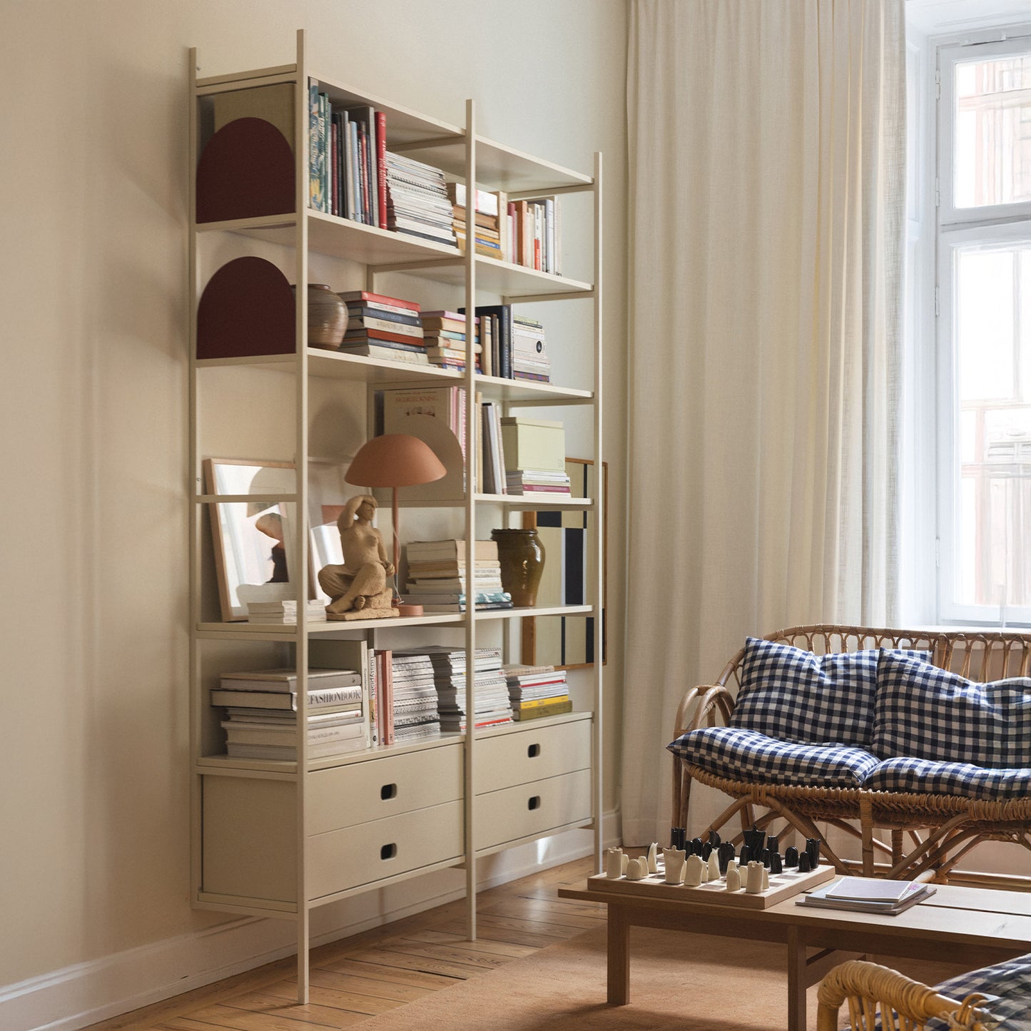 Bücherregal