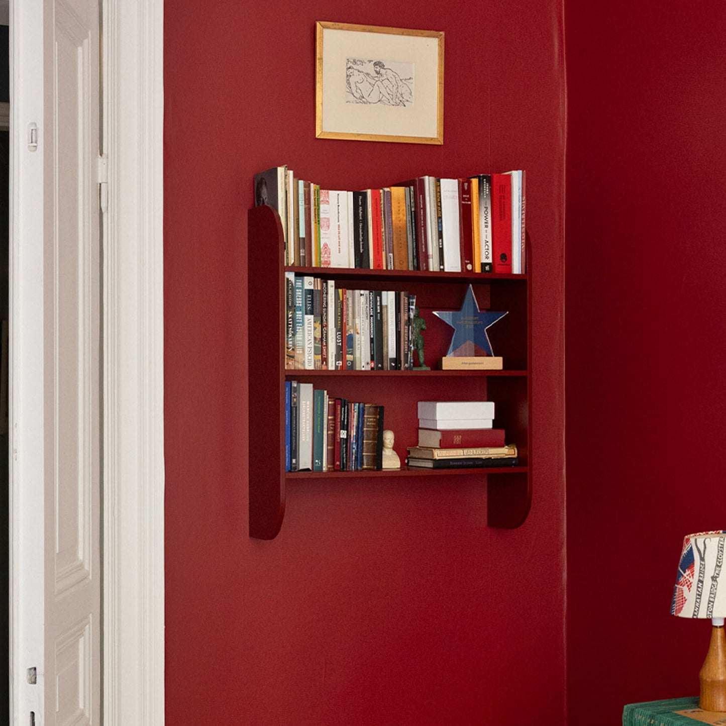 Strapats Wall shelf