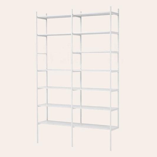 Zara Zachrisson’s shelf