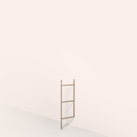 hyllgavel i färgen kamel 101cm